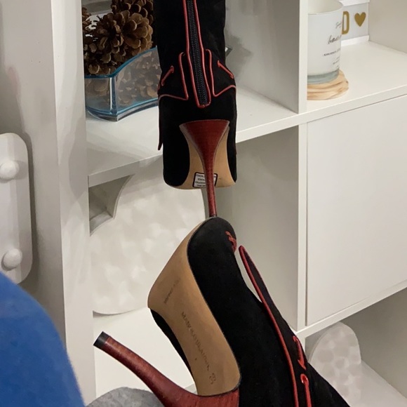 Manolo Blahnik boots - Picture 5 of 11